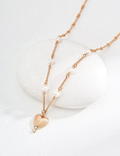 Natural Pearl Matte Pendant Necklace