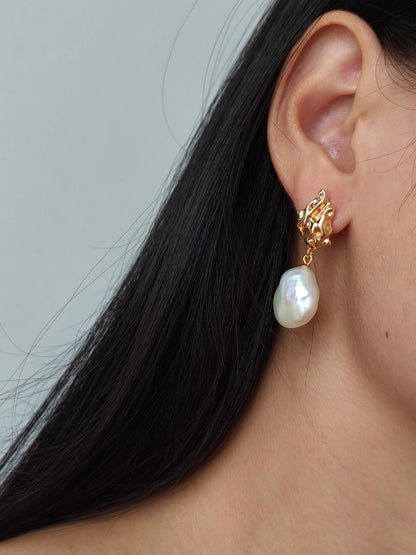 Baroque 18K Gold Pearl Earrings