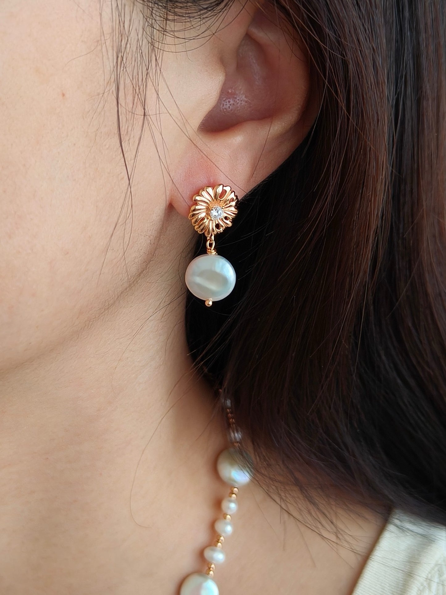 Irregular Pearl Flower Earrings