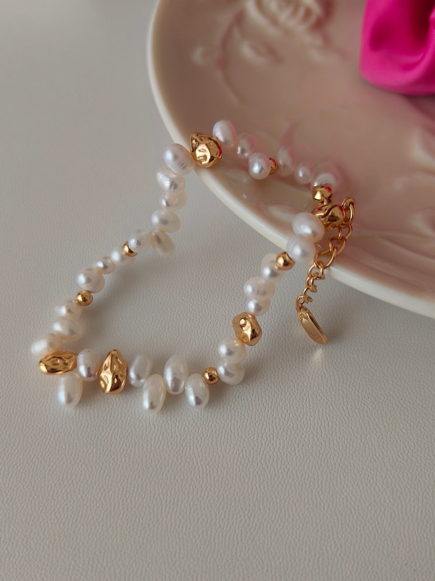 Irregular 18K Gold Pearl Bracelet