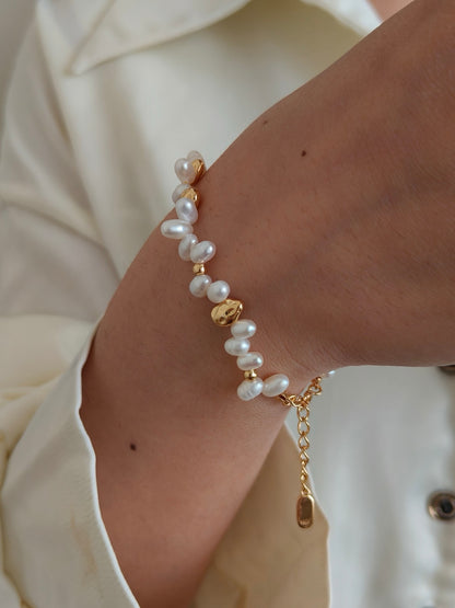 Irregular 18K Gold Pearl Bracelet