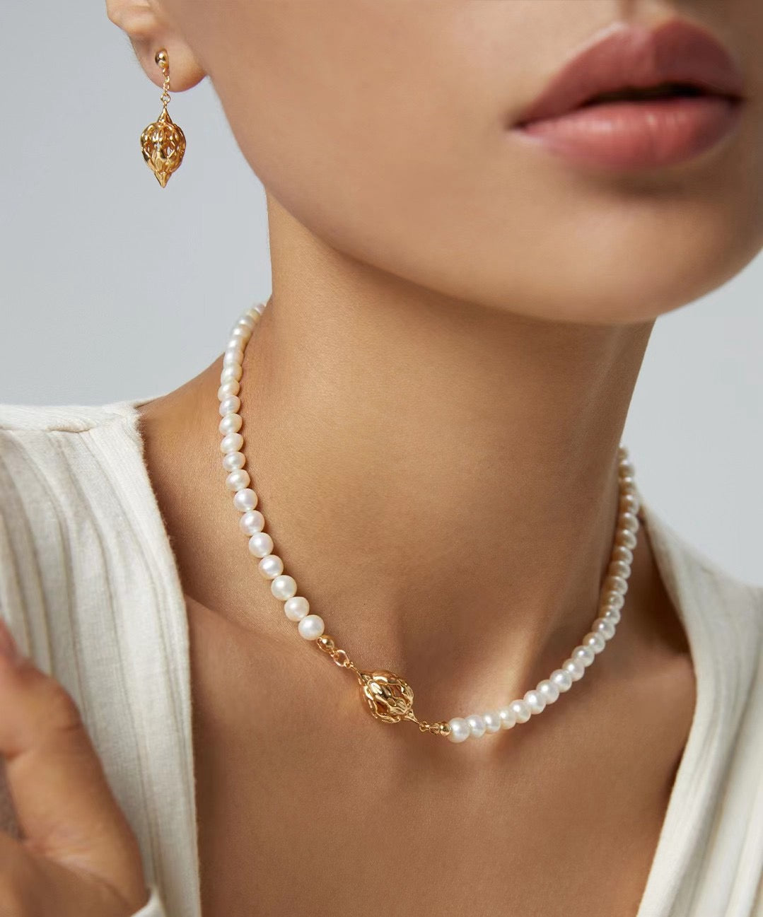 Hollow Sphere Pearl Necklace