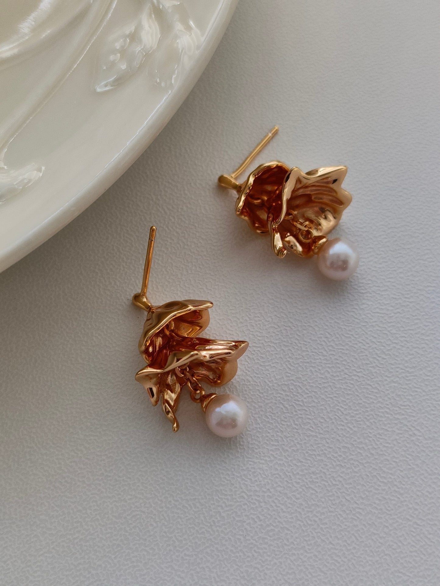 Wind Chime Pearl Earrings