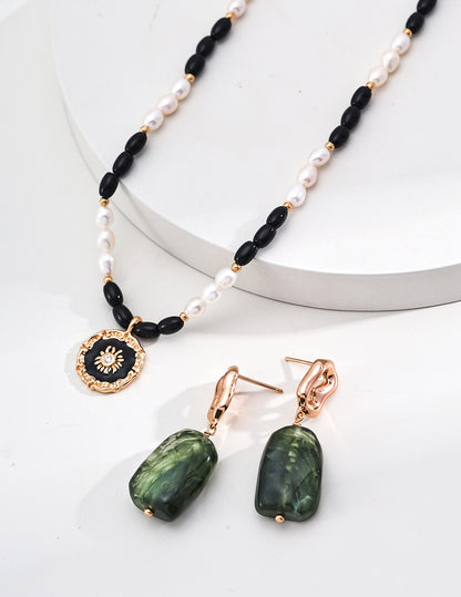 Natural Pearl & Black Onyx Pendant Necklace