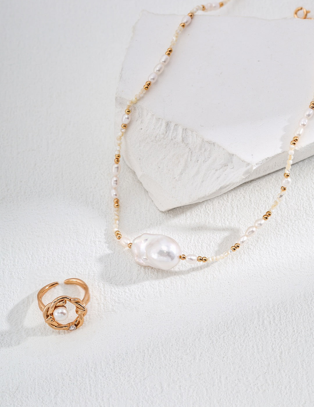 Minimalist Natural Pearl & Shell Necklace